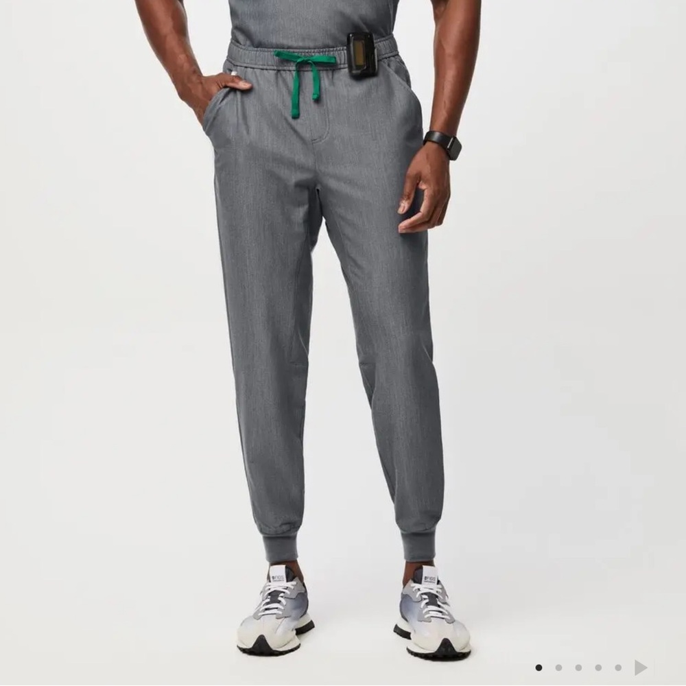 Figs Men’s Graphite Gray Tansen Jogger Scrub Pants Large